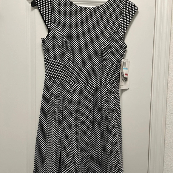 EMERALD Sundae Fit and Flare Dress. Size 5 (Jrs) Black and White - NWT - Picture 4 of 11